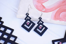 Load image into Gallery viewer, Pretty Earrings